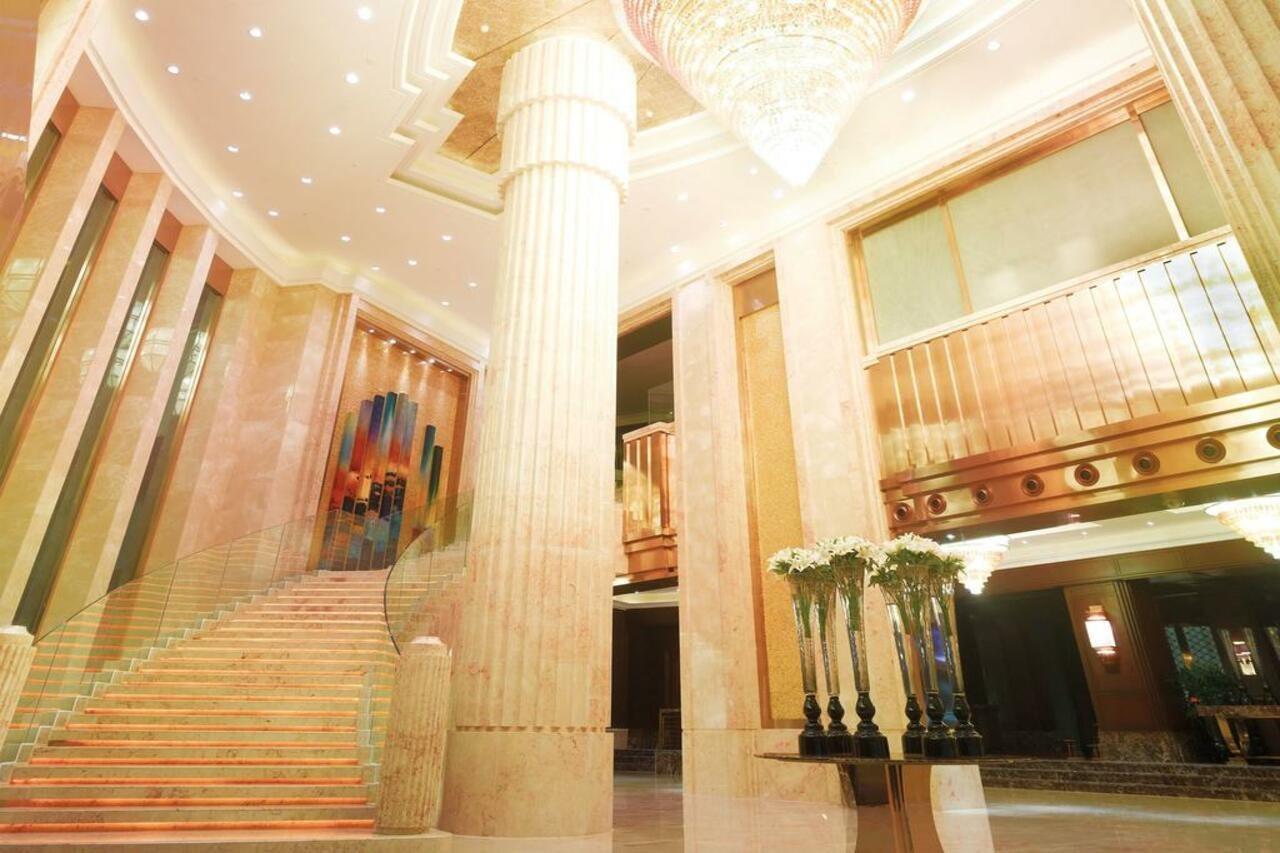 Optics Valley Kingdom Plaza Ухань Екстер'єр фото