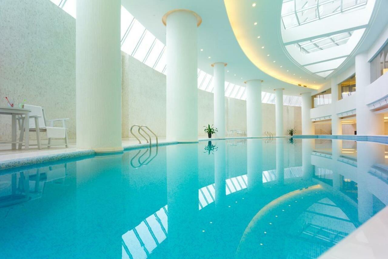 Optics Valley Kingdom Plaza Ухань Екстер'єр фото