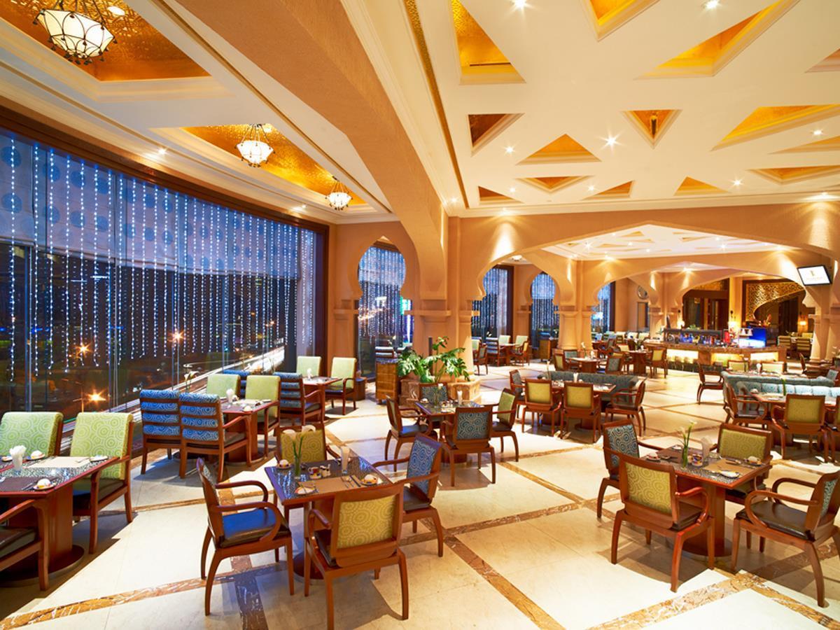 Optics Valley Kingdom Plaza Ухань Екстер'єр фото